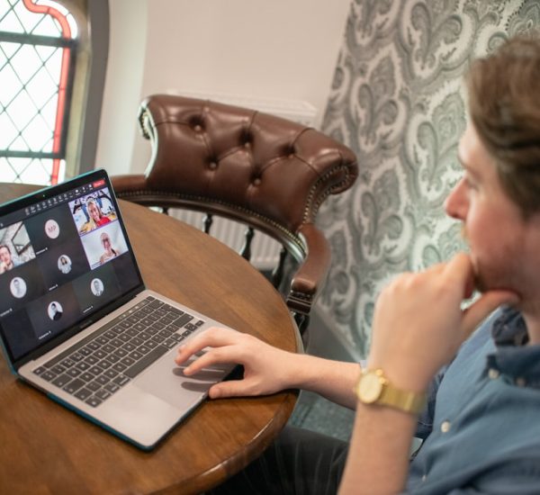 How to Get Filters on Google Duo: Complete Guide to Google Duo Filters, Effects, and AR Masks 6 man on laptop participating in a video conference call remote team video meeting collaboration tools