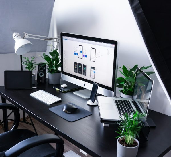 Things 3 Review: The Best Task Manager for Apple Users? 9 silver imac beside macbook pro apple devices task list clean workspace
