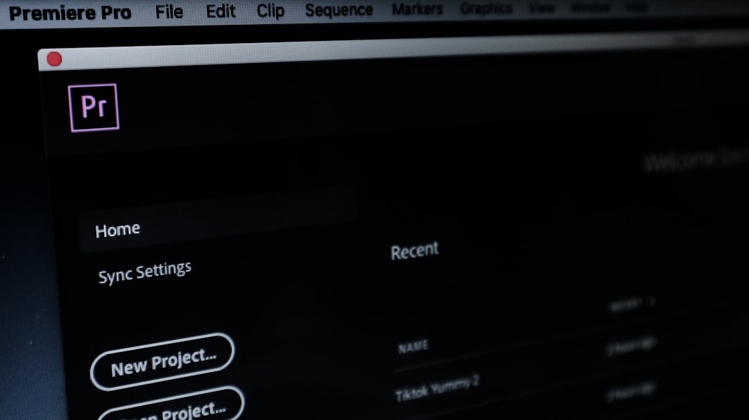 a computer screen with a red button on it mac preview pdf thumbnails delete page