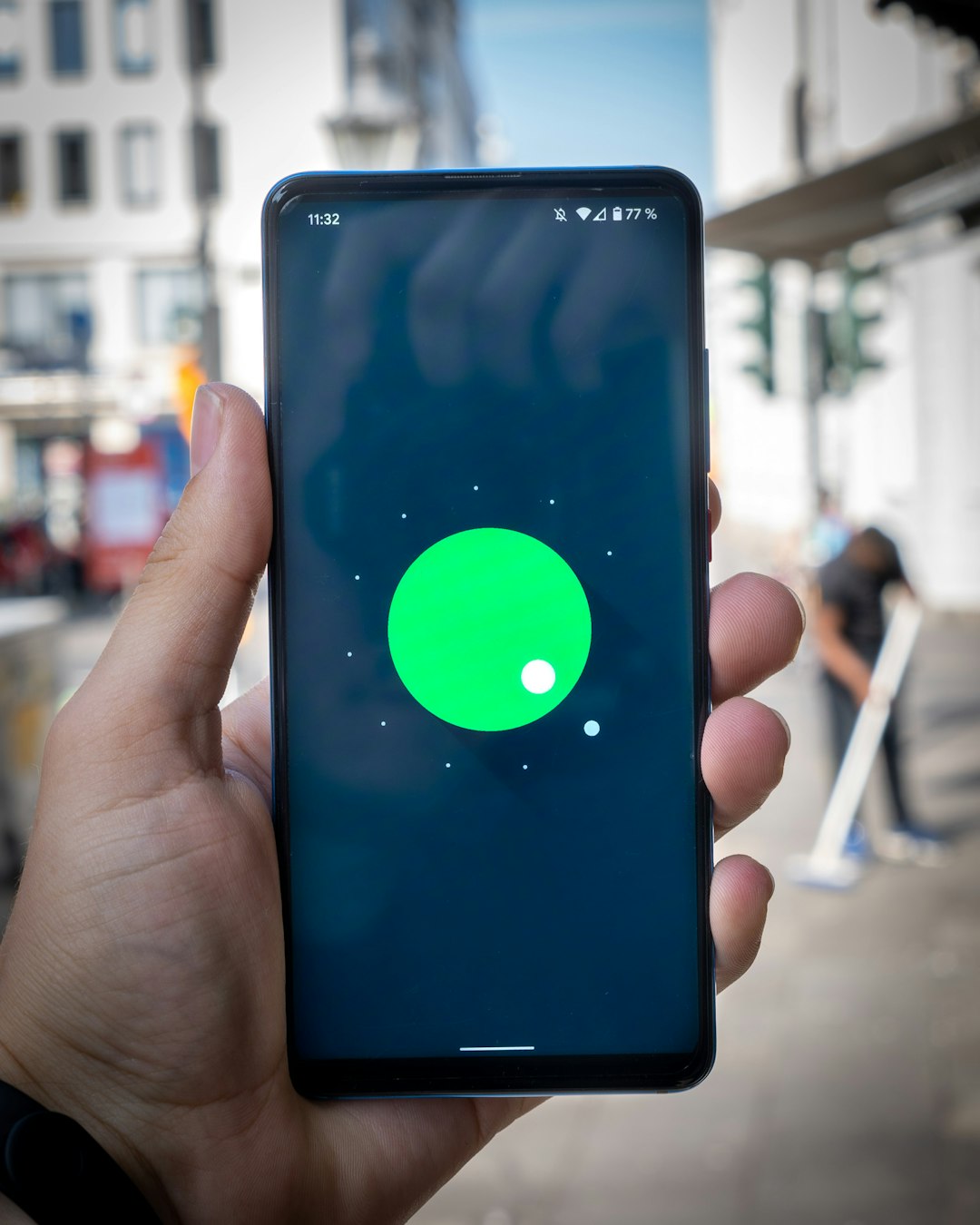 black android smartphone displaying blue and red apple logo smartphone signal test map